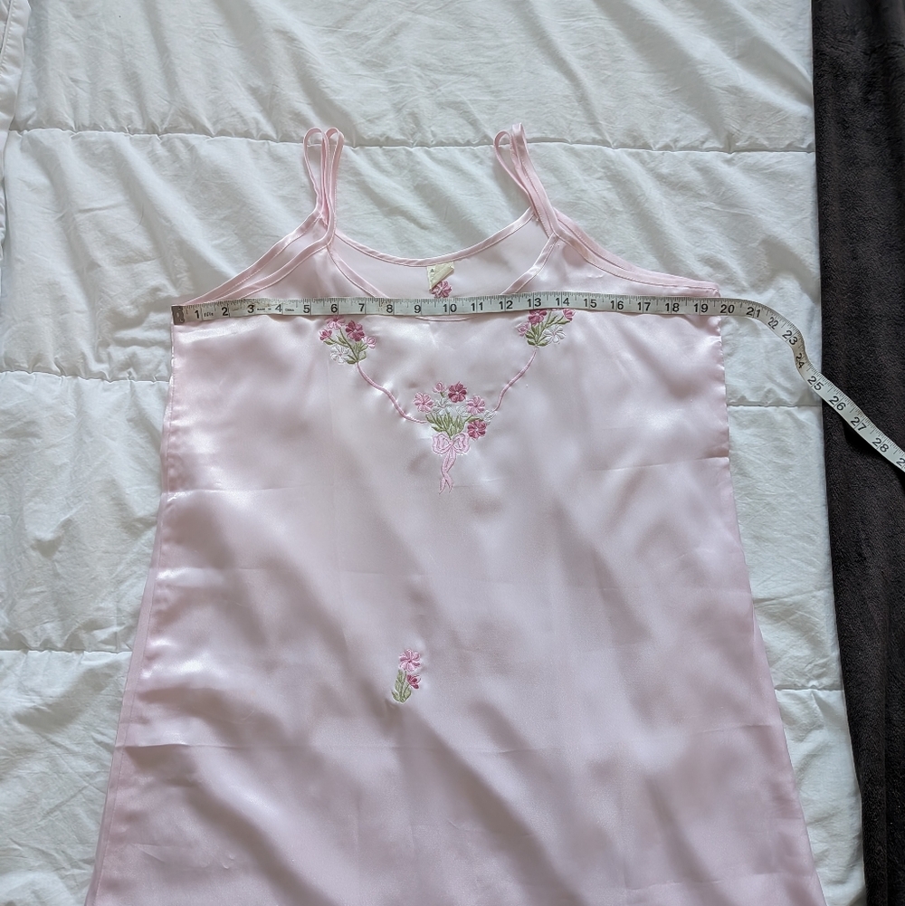 Pink Satin Slip Dress with Floral Embroidery M - L - Picture 6 of 9